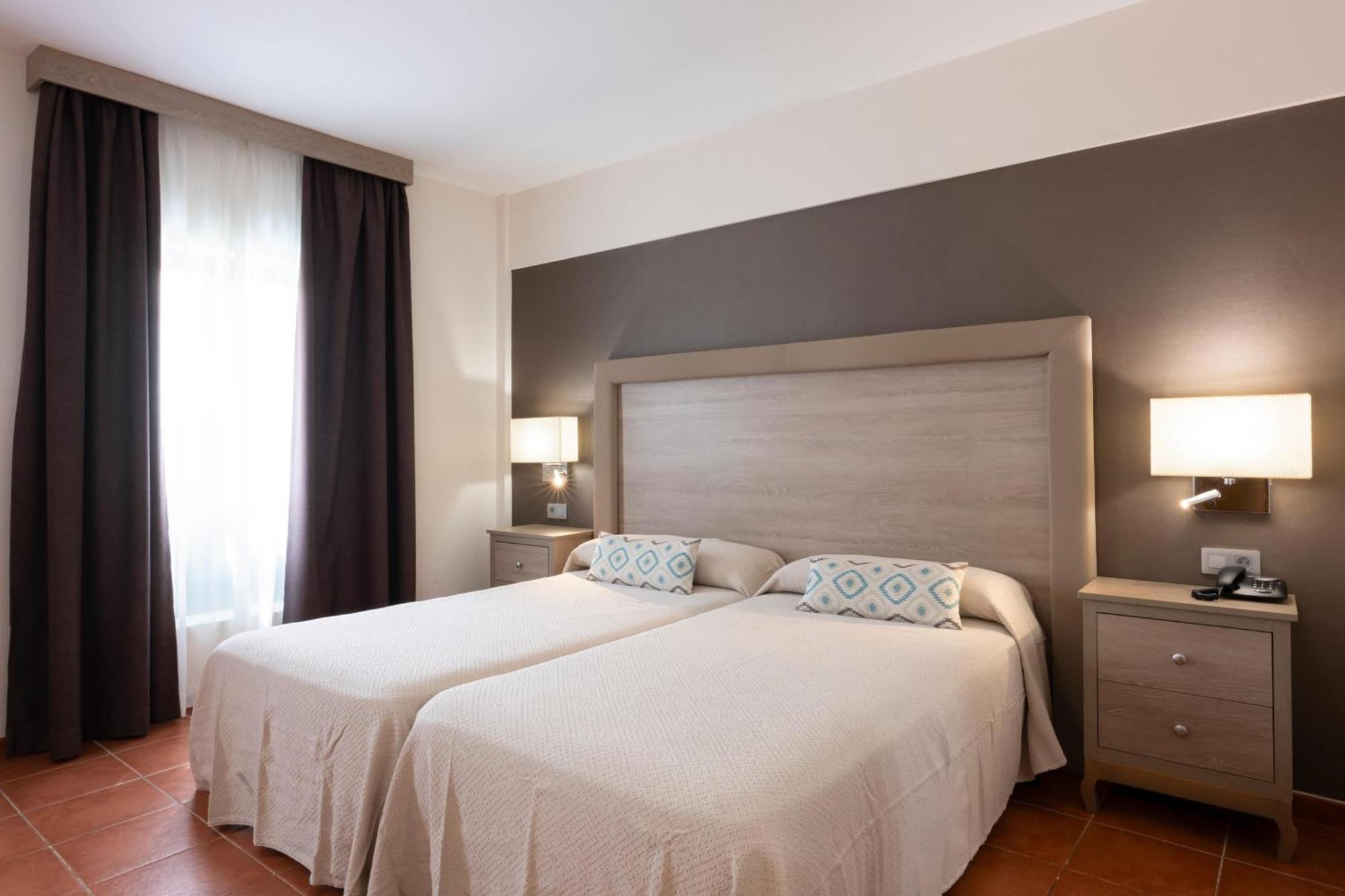 Gf Isabel Hotel Costa Adeje  Exterior photo