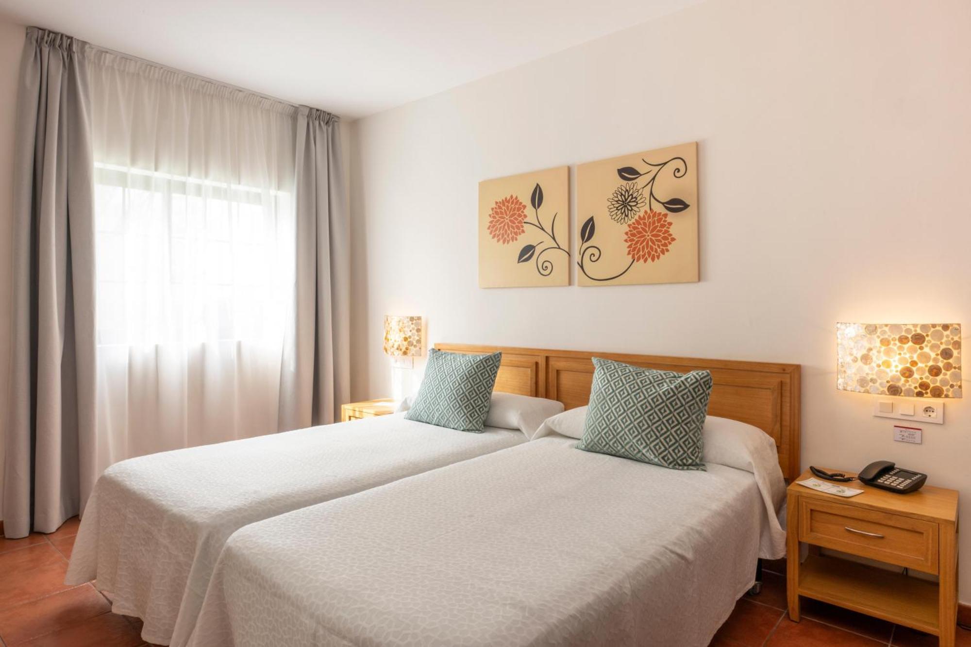 Gf Isabel Hotel Costa Adeje  Exterior photo
