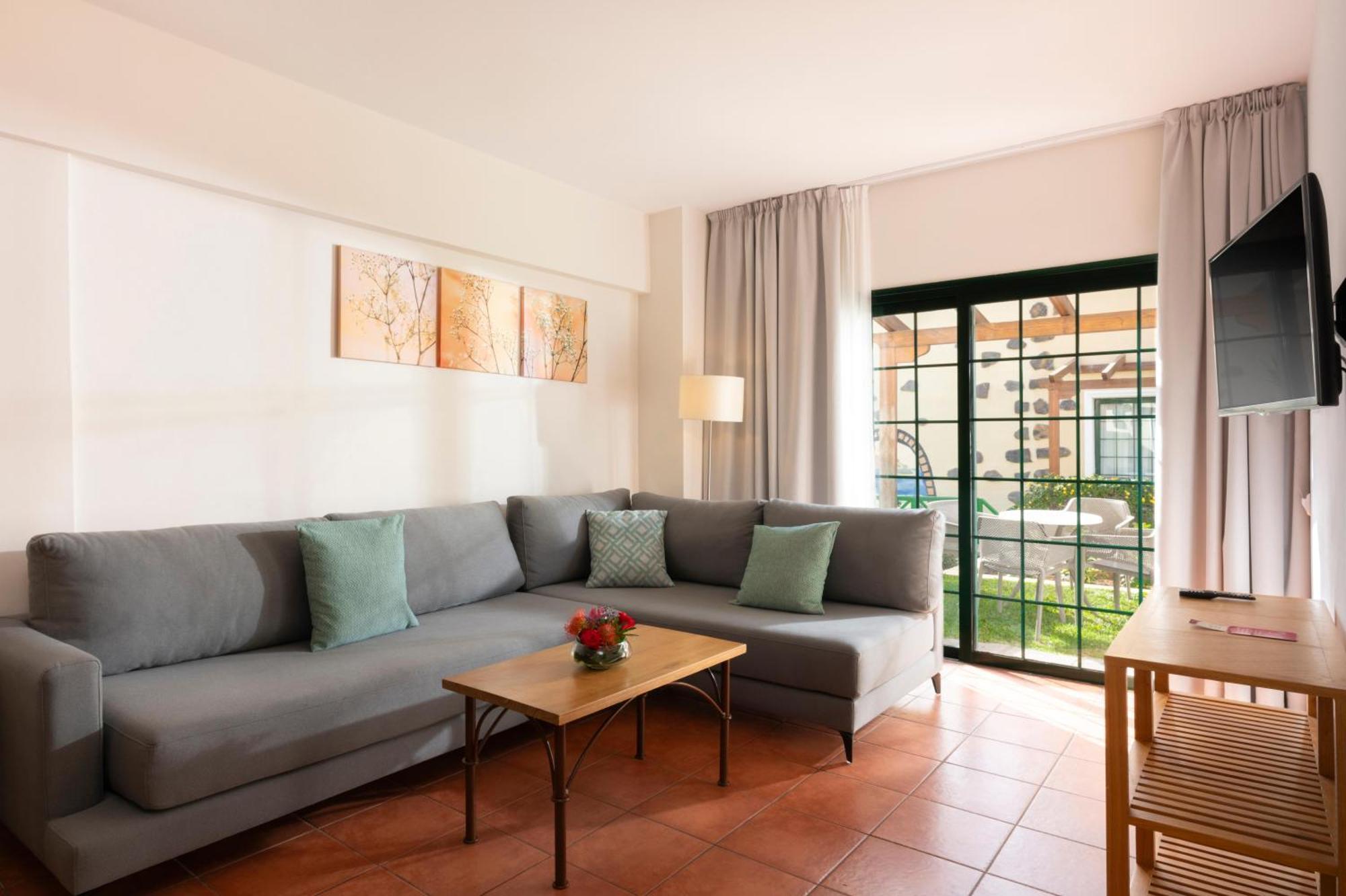 Gf Isabel Hotel Costa Adeje  Exterior photo
