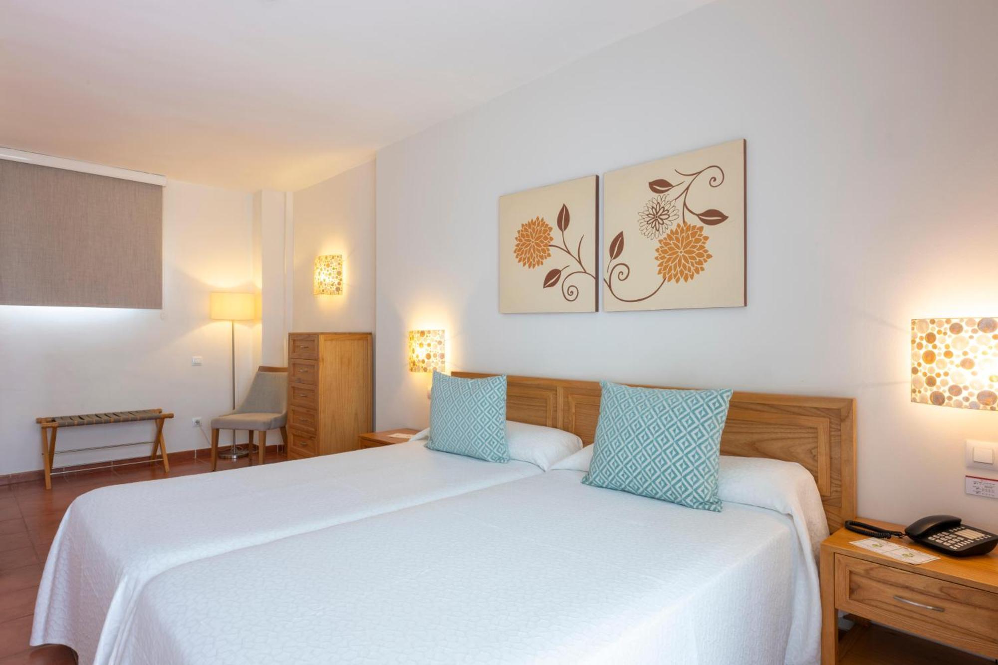 Gf Isabel Hotel Costa Adeje  Exterior photo